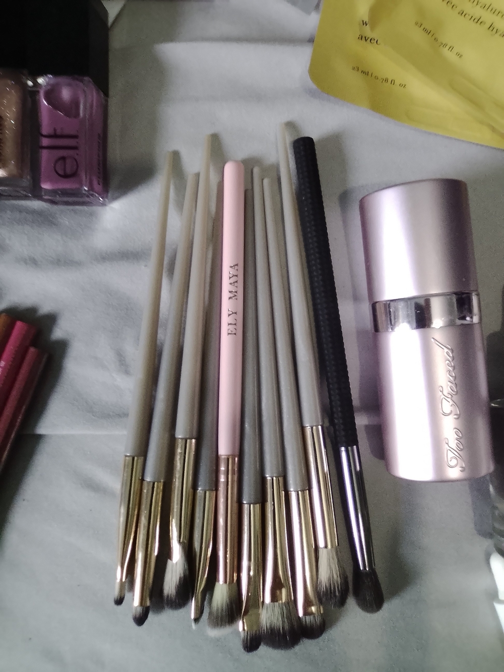 Bundle Of 50+ Makeup And Beauty Items - Picture 9 of 11